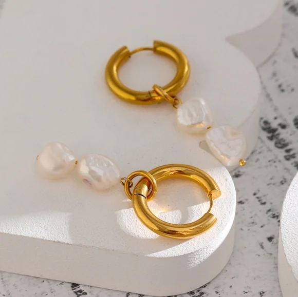 Charm Dangle Pearls Hoop Earrings - Picture 3 of 6